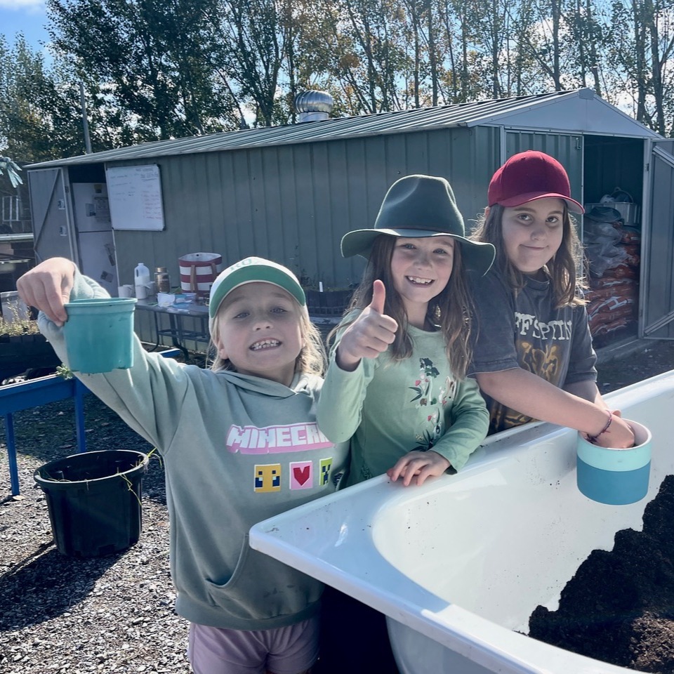Soil, Sunshine & Smiles: Yass Landcare Celebrates Mother’s Day in the Nursery 