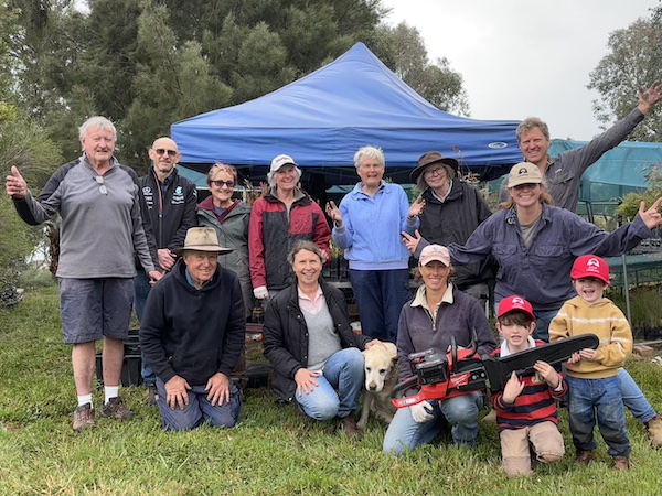 Landcare Australia Milwalkee GroupRed